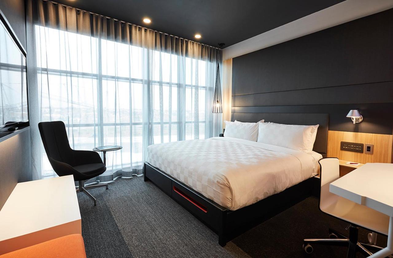 Alt Hotel Saskatoon Kültér fotó